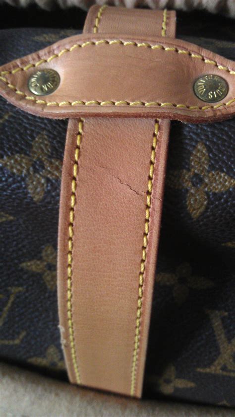 louis vuitton leather strap cracking